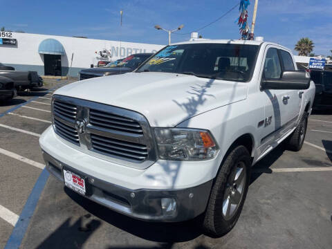 2017 Ram 1500 Big Horn 4WD photo