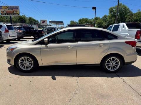 2017 Ford Focus SE FWD photo