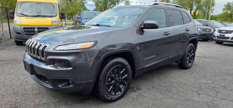 2018 Jeep Cherokee Latitude Plus 4WD photo