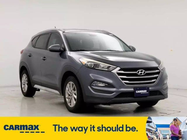 2017 Hyundai Tucson SE FWD photo