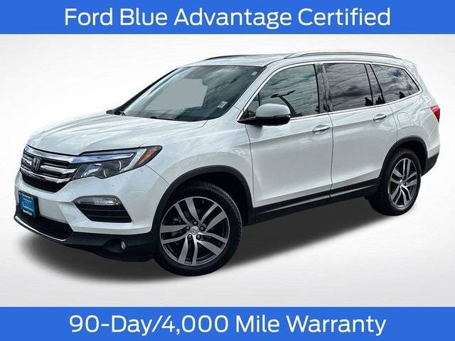 2017 Honda Pilot Touring AWD photo