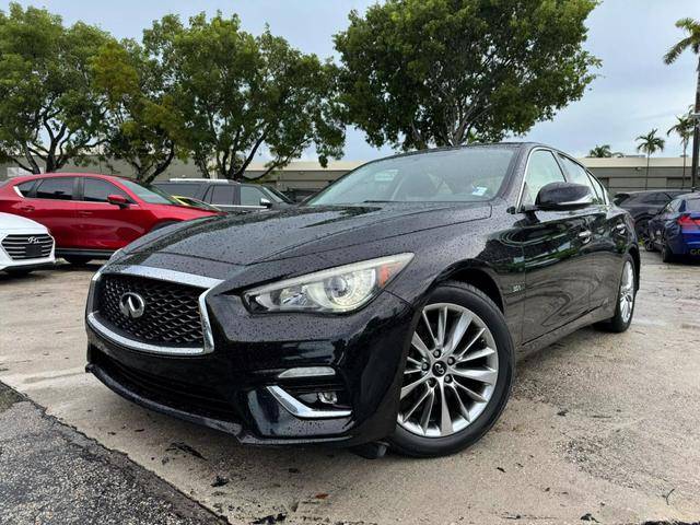 2018 Infiniti Q50 3.0t LUXE RWD photo