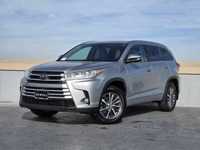 2017 Toyota Highlander XLE FWD photo