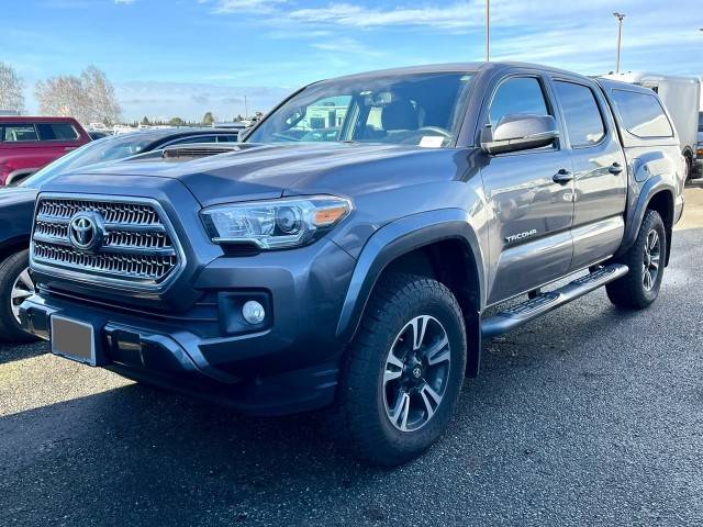 2017 Toyota Tacoma TRD Sport 4WD photo