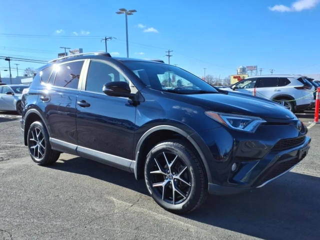 2017 Toyota RAV4 SE AWD photo