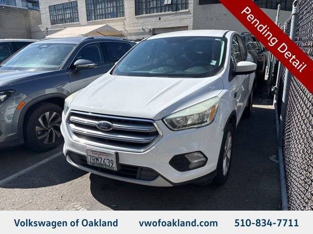 2017 Ford Escape SE FWD photo