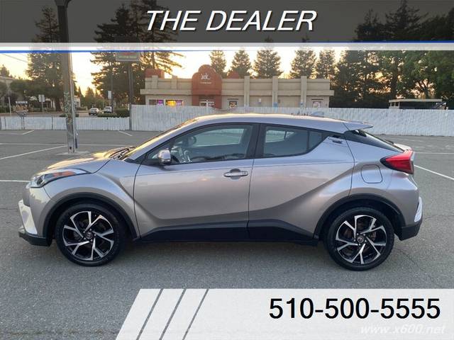 2018 Toyota C-HR XLE Premium FWD photo