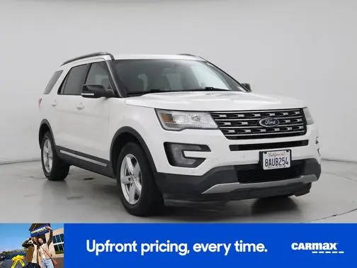 2017 Ford Explorer XLT 4WD photo