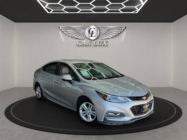 2018 Chevrolet Cruze LT FWD photo