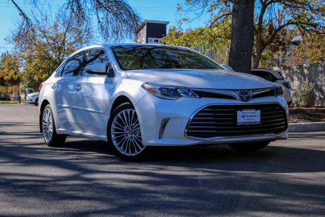 2018 Toyota Avalon Limited FWD photo