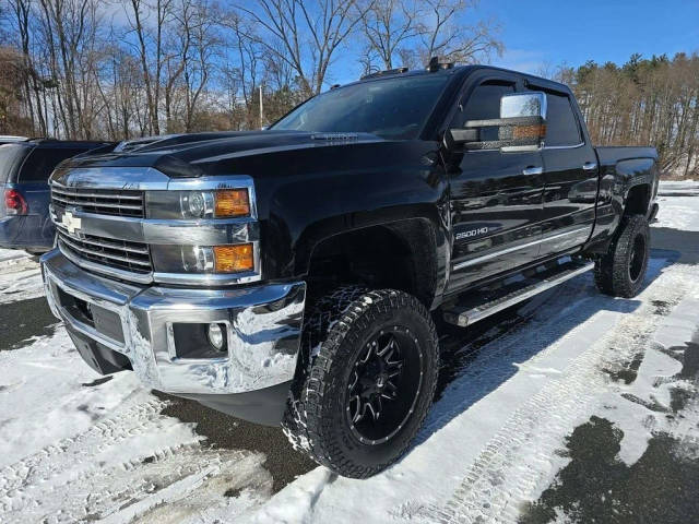 2018 Chevrolet Silverado 2500HD LTZ 4WD photo