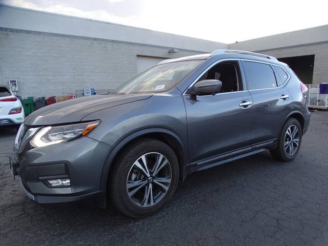 2017 Nissan Rogue SL FWD photo