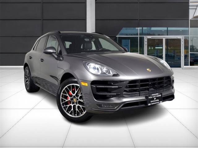 2015 Porsche Macan Turbo AWD photo