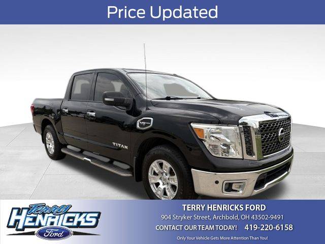 2017 Nissan Titan SV RWD photo