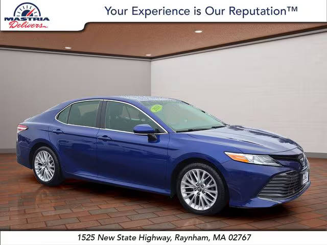 2018 Toyota Camry XLE FWD photo