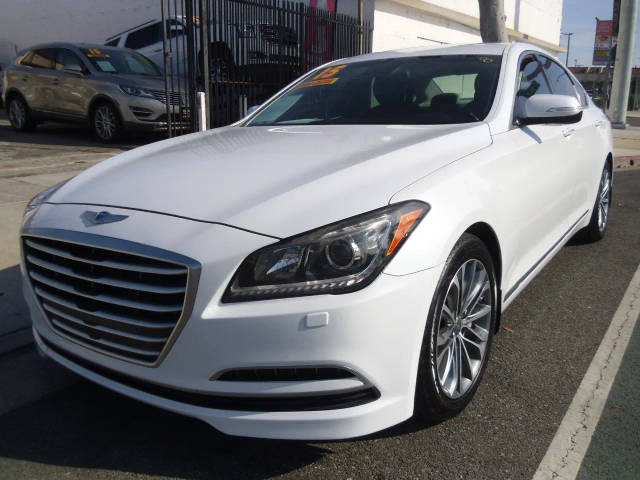 2015 Hyundai Genesis 3.8L AWD photo