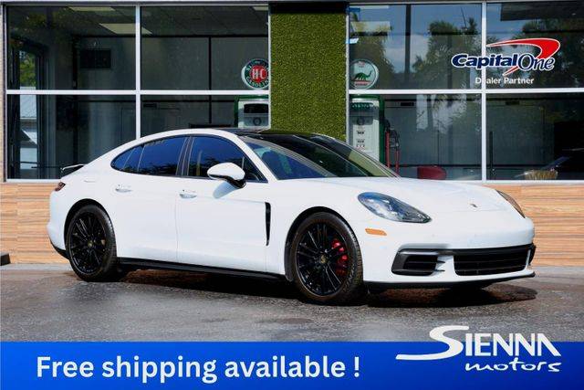 2018 Porsche Panamera  RWD photo