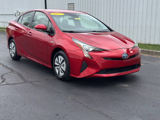 2017 Toyota Prius Three FWD photo