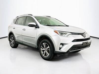 2017 Toyota RAV4 XLE AWD photo