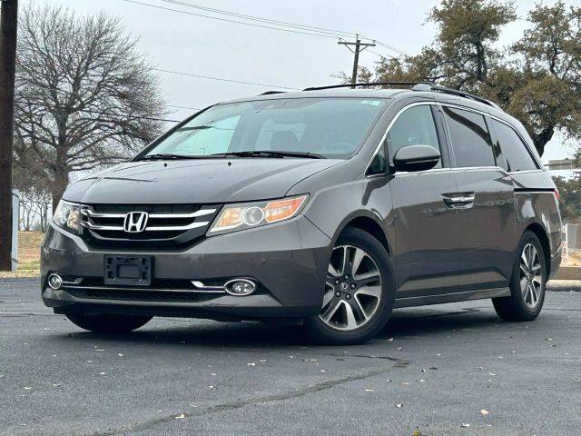 2015 Honda Odyssey Touring Elite FWD photo