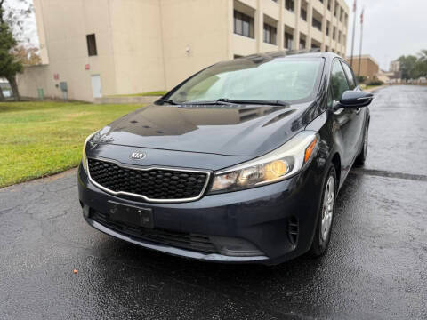 2017 Kia Forte LX FWD photo