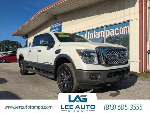 2017 Nissan Titan XD Platinum Reserve 4WD photo