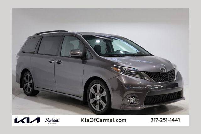 2017 Toyota Sienna SE Premium FWD photo