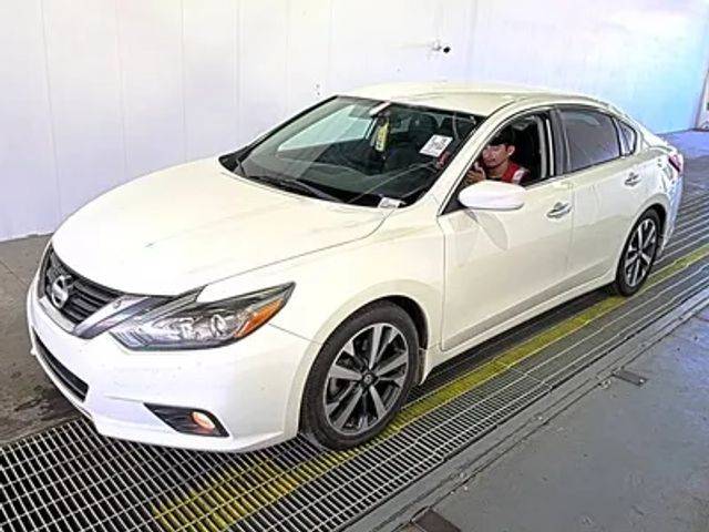 2017 Nissan Altima 2.5 SR FWD photo