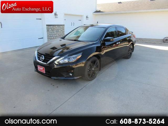 2017 Nissan Altima 2.5 SR FWD photo