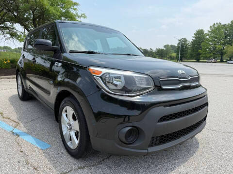 2017 Kia Soul Base FWD photo