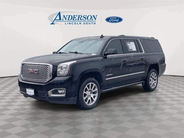 2017 GMC Yukon XL Denali 4WD photo