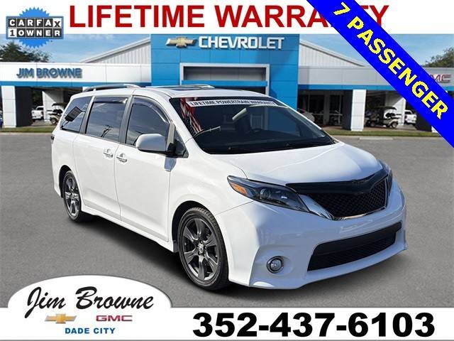 2017 Toyota Sienna SE FWD photo