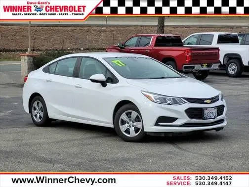 2017 Chevrolet Cruze LS FWD photo