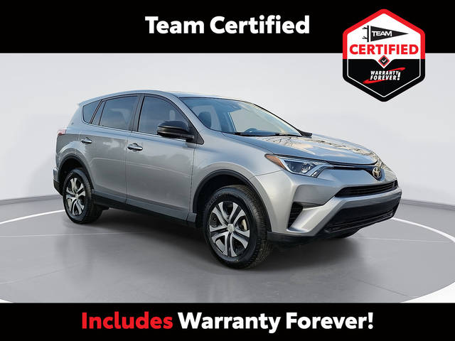 2017 Toyota RAV4 LE AWD photo