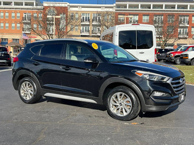 2017 Hyundai Tucson SE Plus AWD photo