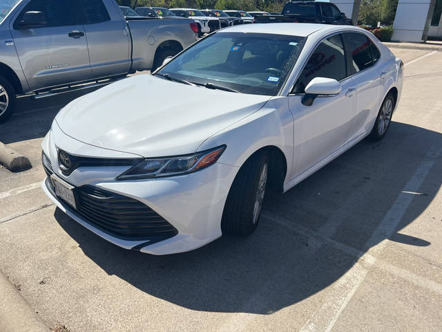 2018 Toyota Camry LE FWD photo