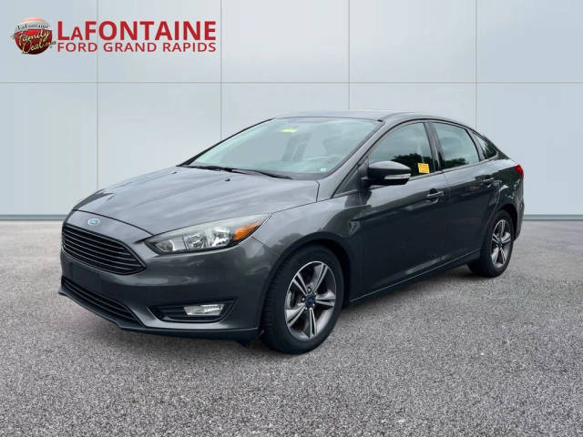 2017 Ford Focus SE FWD photo