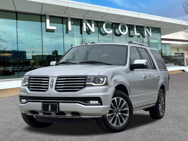 2017 Lincoln Navigator Select RWD photo
