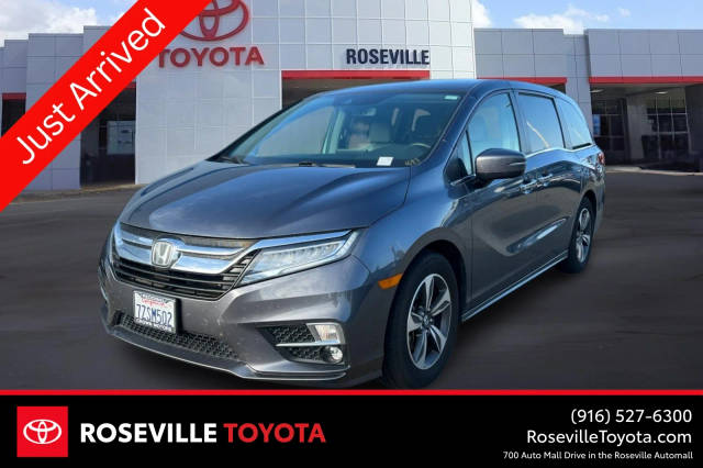 2018 Honda Odyssey Touring FWD photo
