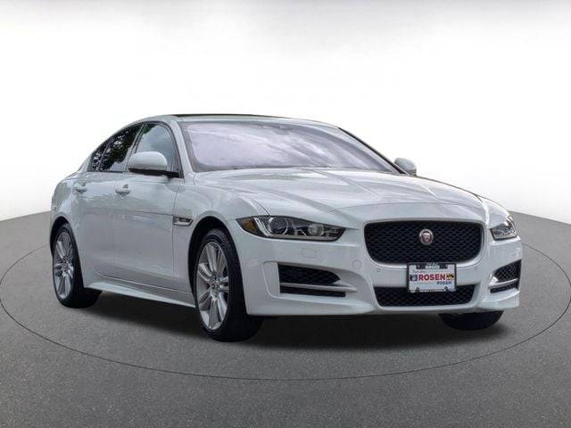 2018 Jaguar XE 25t R-Sport AWD photo