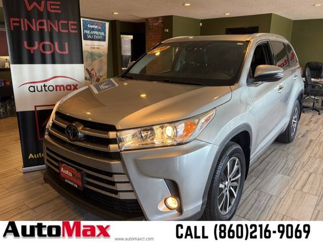 2017 Toyota Highlander XLE AWD photo