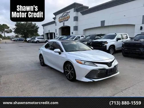 2018 Toyota Camry XLE FWD photo