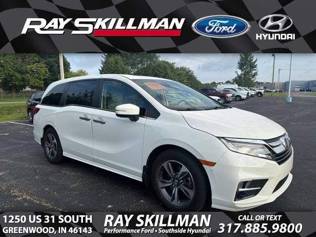 2018 Honda Odyssey Touring FWD photo