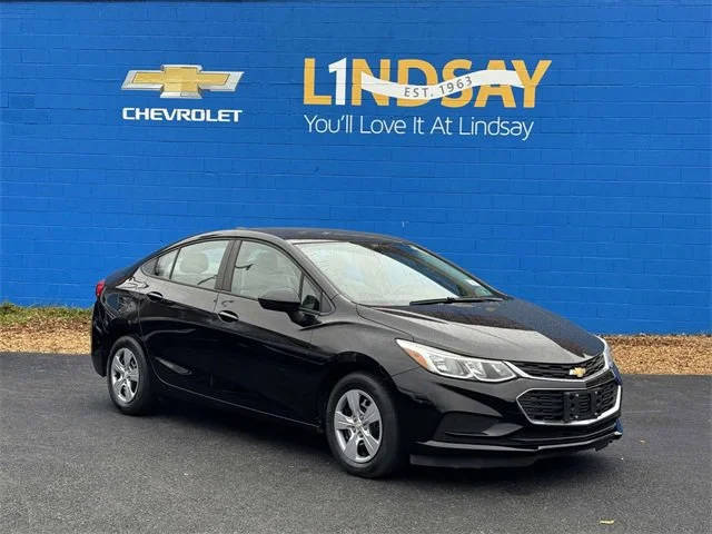 2017 Chevrolet Cruze LS FWD photo