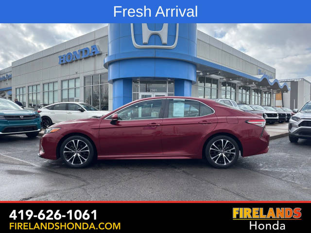 2018 Toyota Camry SE FWD photo