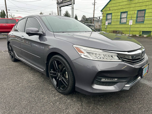 2017 Honda Accord Touring FWD photo