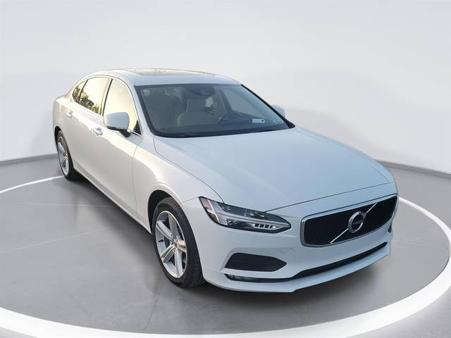 2018 Volvo S90 Momentum AWD photo