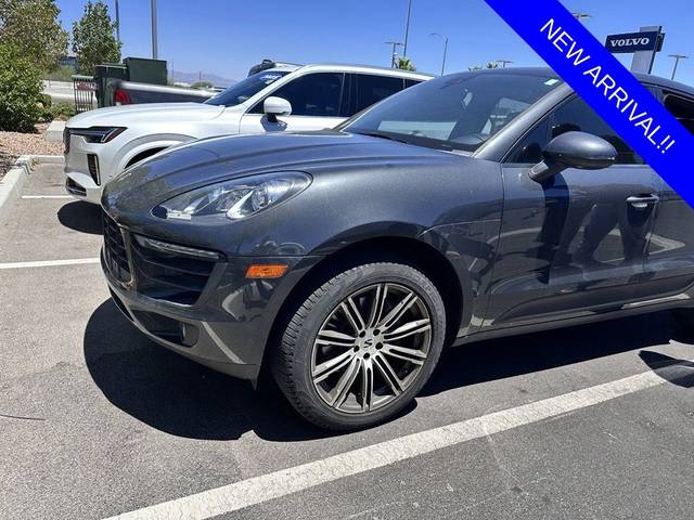 2018 Porsche Macan AWD photo