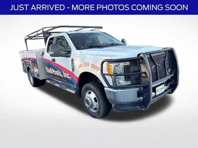 2017 Ford F-350 Super Duty XL 4WD photo