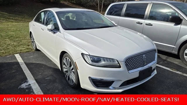 2017 Lincoln MKZ Reserve AWD photo